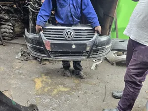Front Bumper Passat Fsi 2005