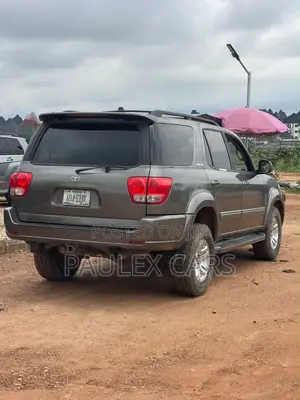 Toyota Sequoia SR5 4dr SUV 4WD (4.7L 8cyl 5A) 2005 Gray