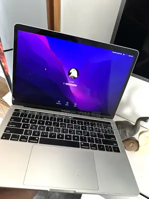 Laptop Apple MacBook Pro 2017 8GB Intel Core i5 SSD 256GB