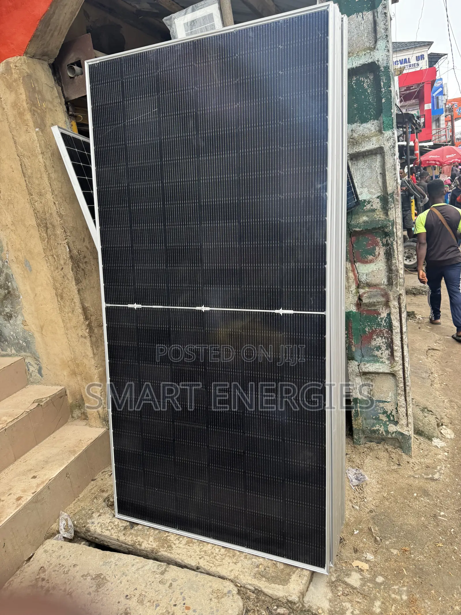 650watts Jinko Bifacial Halfcut Panel