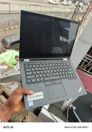 Laptop Lenovo ThinkPad Yoga 370 8GB Intel Core i7 SSD 256GB