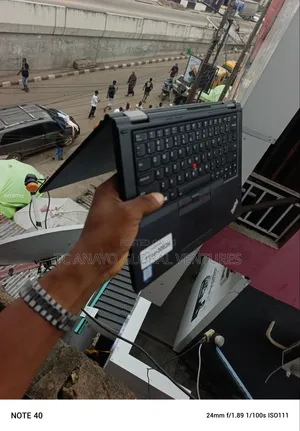 Laptop Lenovo ThinkPad Yoga 370 8GB Intel Core i7 SSD 256GB