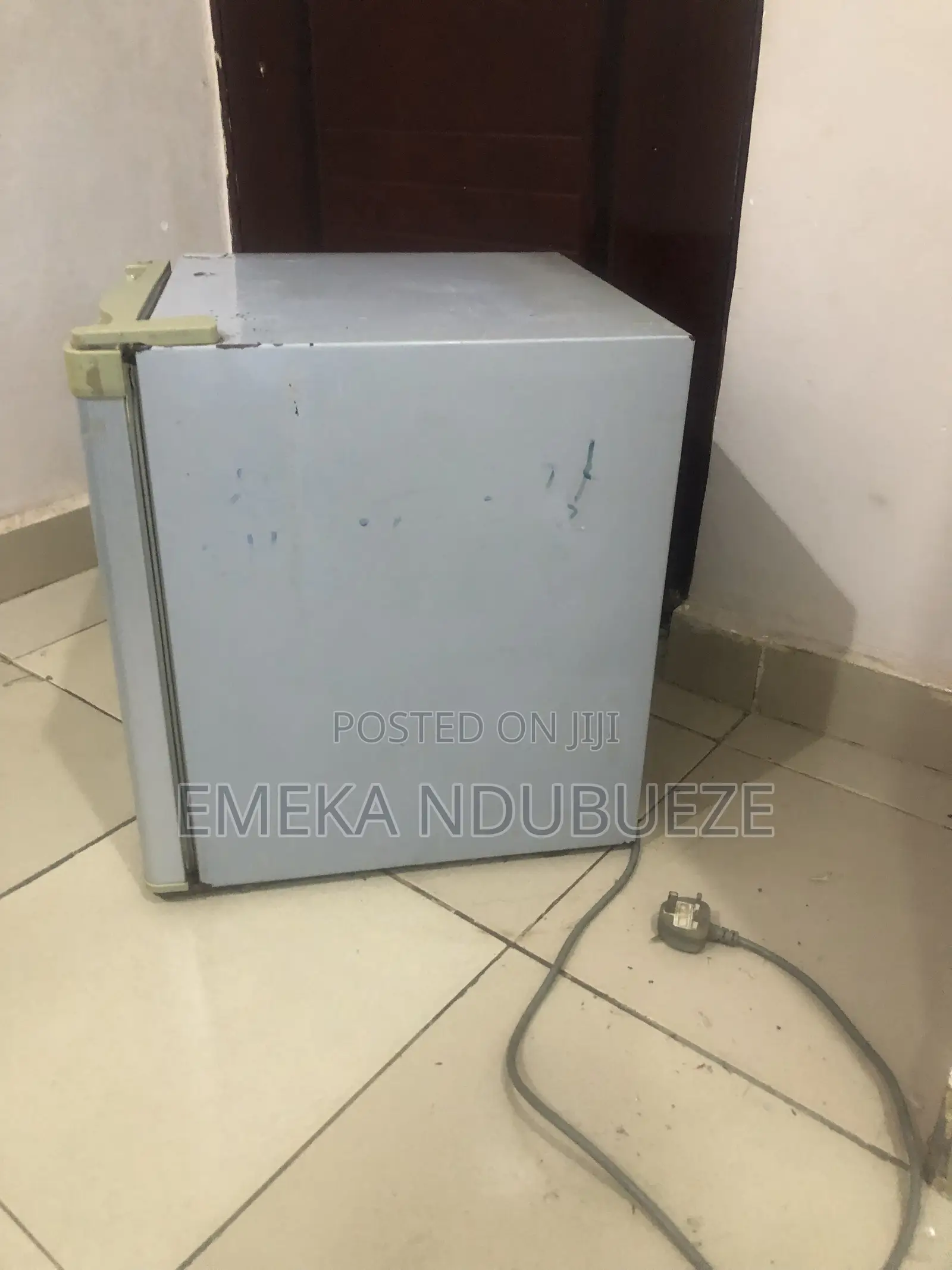 Small Bedside Fridge Polystar