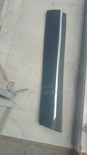1 PC of Door Moulding With Chrome Honda Pilot 2016- 2022