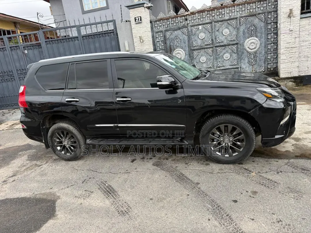 Lexus GX 2012 Black