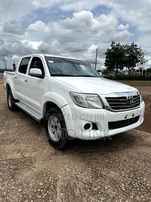 Toyota Hilux 2006 White