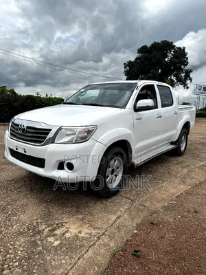 Toyota Hilux 2006 White