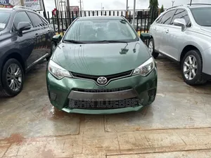 Toyota Corolla 2016 Green