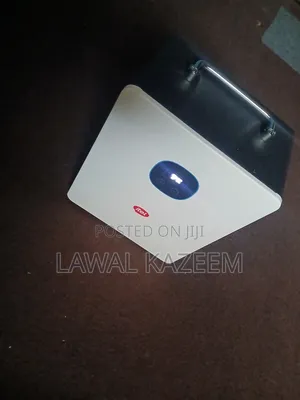 Itel Power Tank and Solar Panel