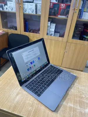 Laptop Apple MacBook Pro 2018 16GB Intel Core i5 SSD 512GB