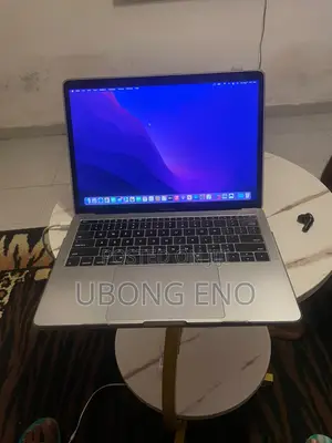 Laptop Apple MacBook Pro 2017 8GB Intel Core i5 HDD 256GB
