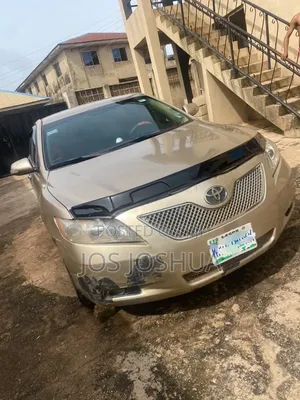 Toyota Camry 2008 Gold