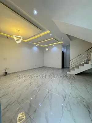4bdrm Duplex in Hi-Life Estate for rent