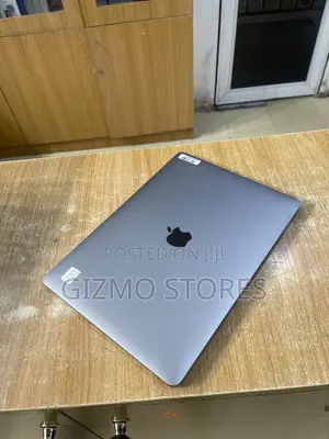 Laptop Apple MacBook Pro 2018 8GB Intel Core i7 SSD 512GB