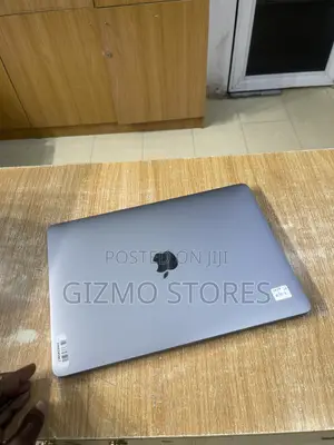 Laptop Apple MacBook Pro 2018 8GB Intel Core i7 SSD 512GB