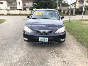 Toyota Camry 2005 Blue