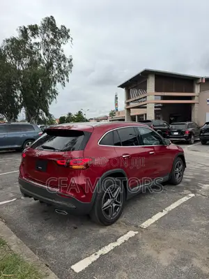 Mercedes-Benz GLA 250 2021 Red