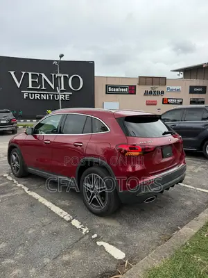 Mercedes-Benz GLA 250 2021 Red