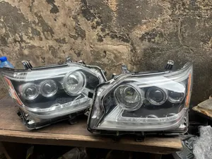 Head Lamp Lexus GX 460 2015