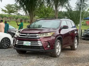 Toyota Highlander Limited Platinum V6 4x2 (3.5L 6cyl 6A) 2016 Red