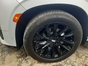 Cadillac Escalade 2024 White