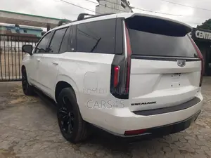 Cadillac Escalade 2024 White
