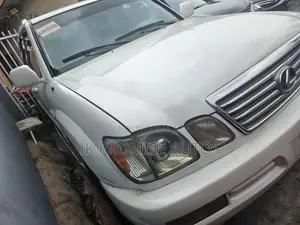Lexus LX 470 AWD 2003 White