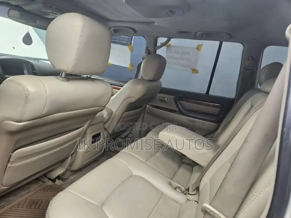 Lexus LX 470 AWD 2003 White