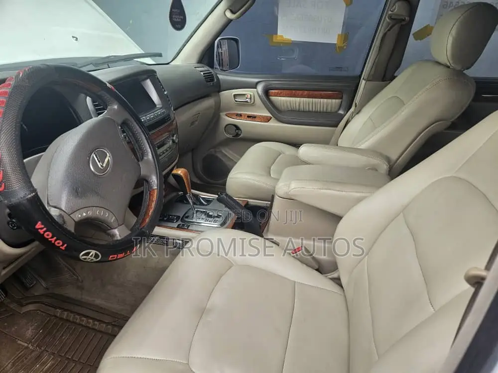 Lexus LX 470 AWD 2003 White