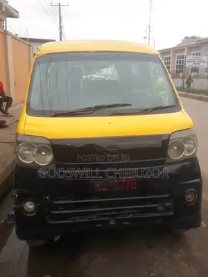 Daihatsu Hijet 2012 Yellow