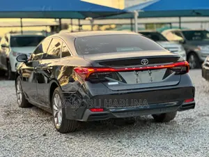 Toyota Avalon 2025 Black
