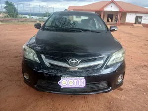 Toyota Corolla 2011 Black