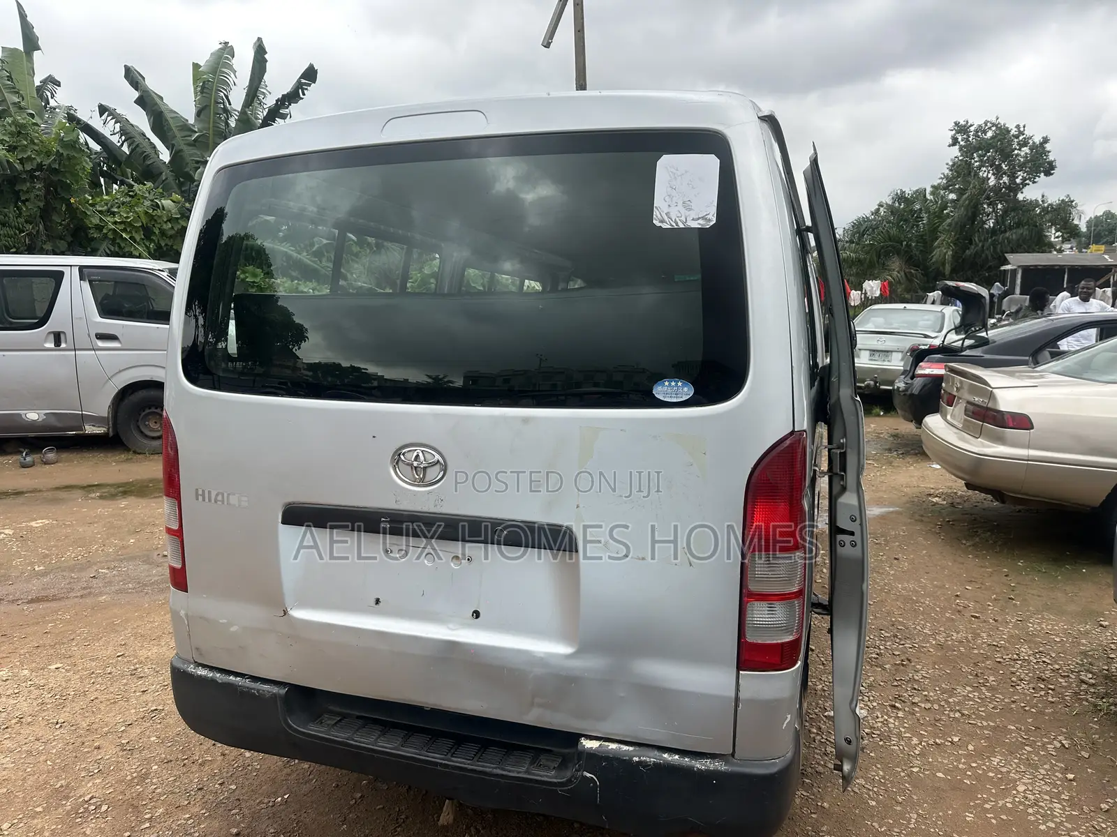 Toyota HiAce 2012 Grey