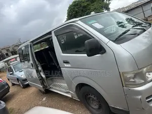 Toyota HiAce 2012 Grey