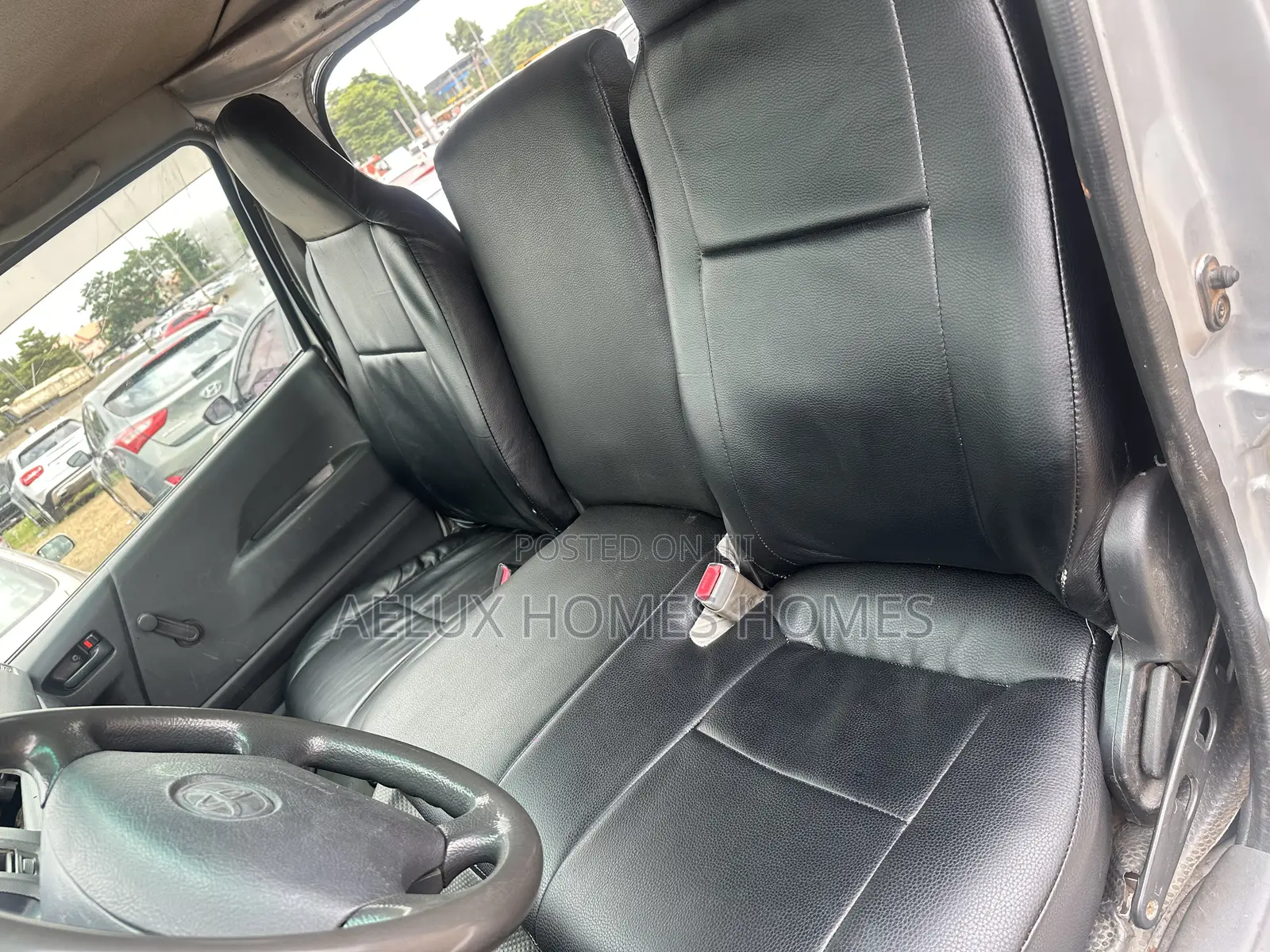 Toyota HiAce 2012 Grey