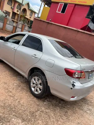 Toyota Corolla 2010 Silver