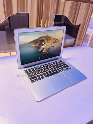 Laptop Apple MacBook Air 2015 8GB Intel Core i5 SSD 256GB