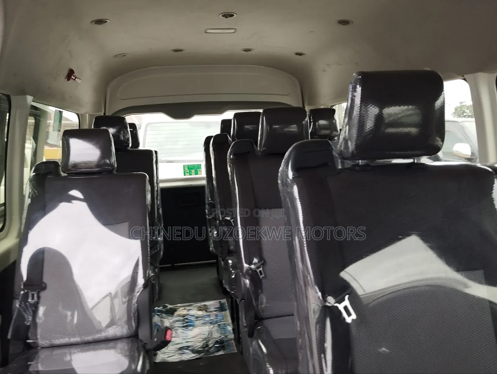 Toyota HiAce 2021 White
