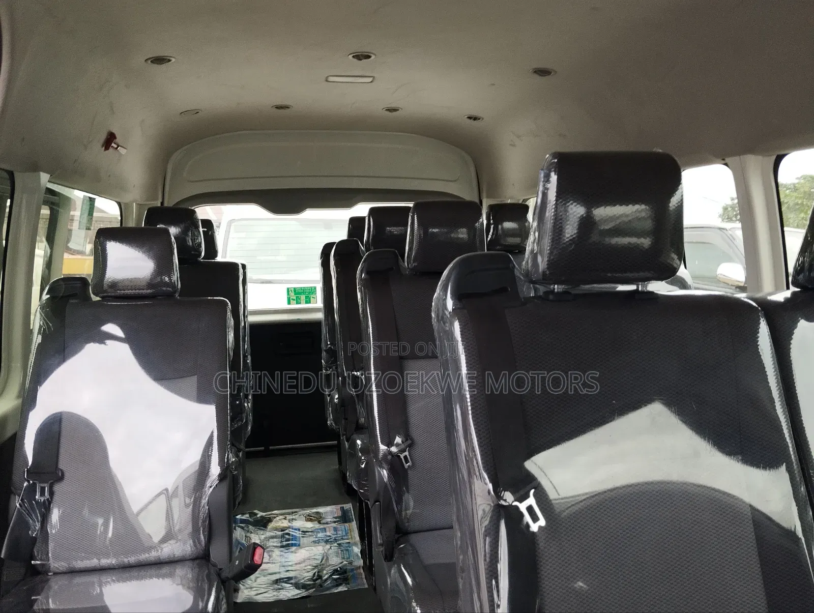 Toyota HiAce 2021 White