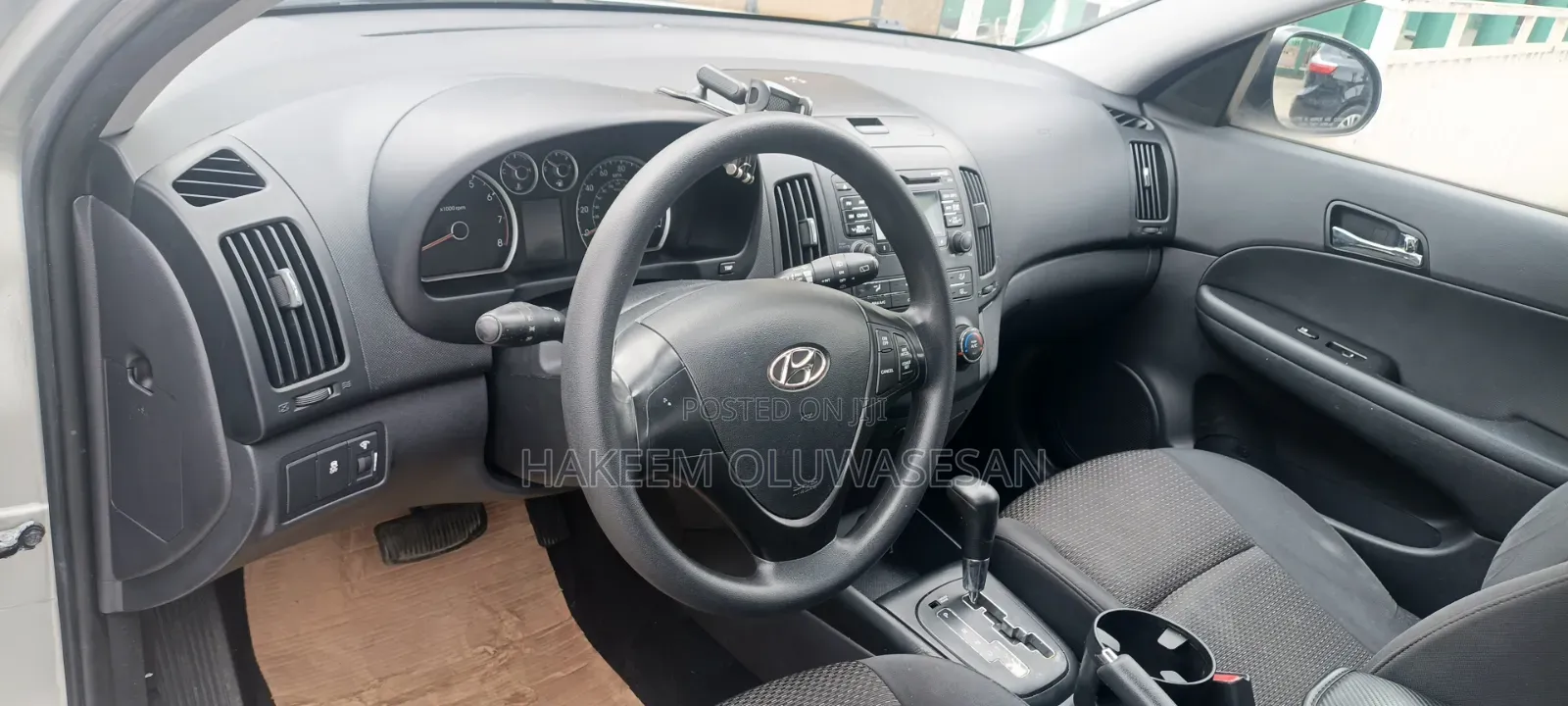 Hyundai Elantra 2011 Silver