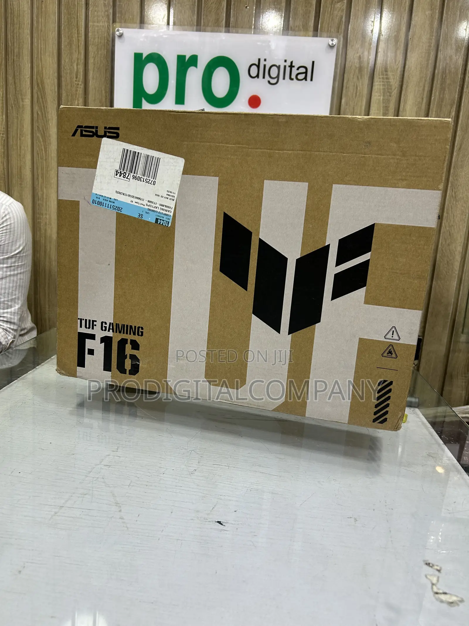 Laptop Asus TUF Gaming F16 32GB Intel Core i7 SSD 1T