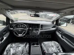 Toyota Sienna 2015 White