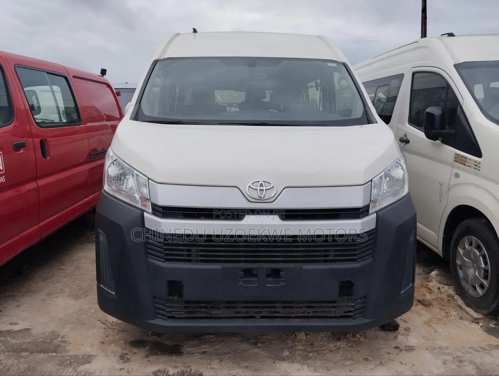 Toyota HiAce 2022 White