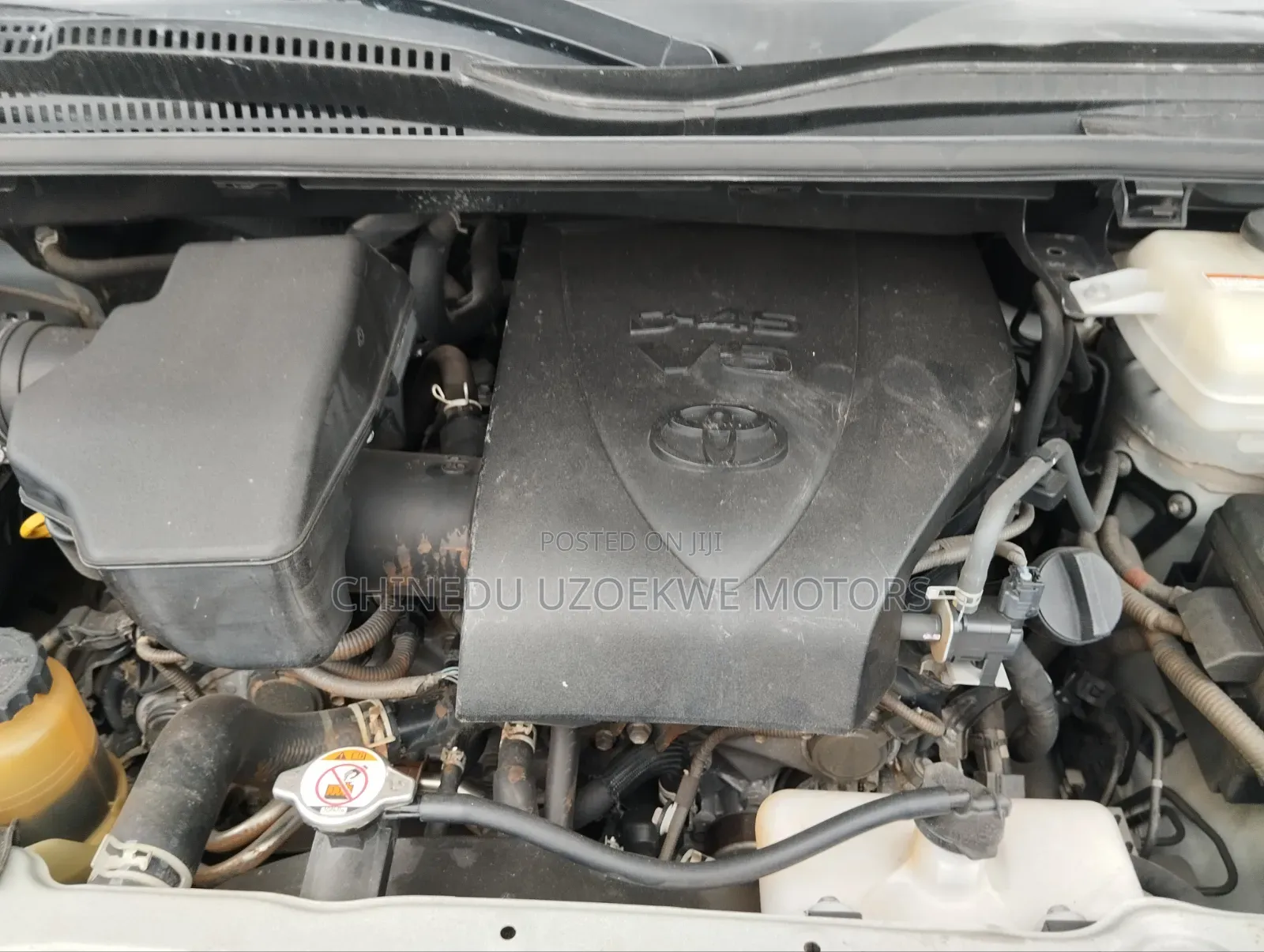 Toyota HiAce 2022 White