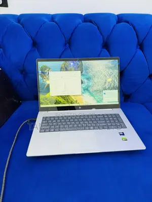 Laptop HP Envy 17 16GB Intel Core Ultra 7 SSD 512GB