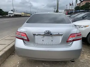 Toyota Camry 2011 Silver