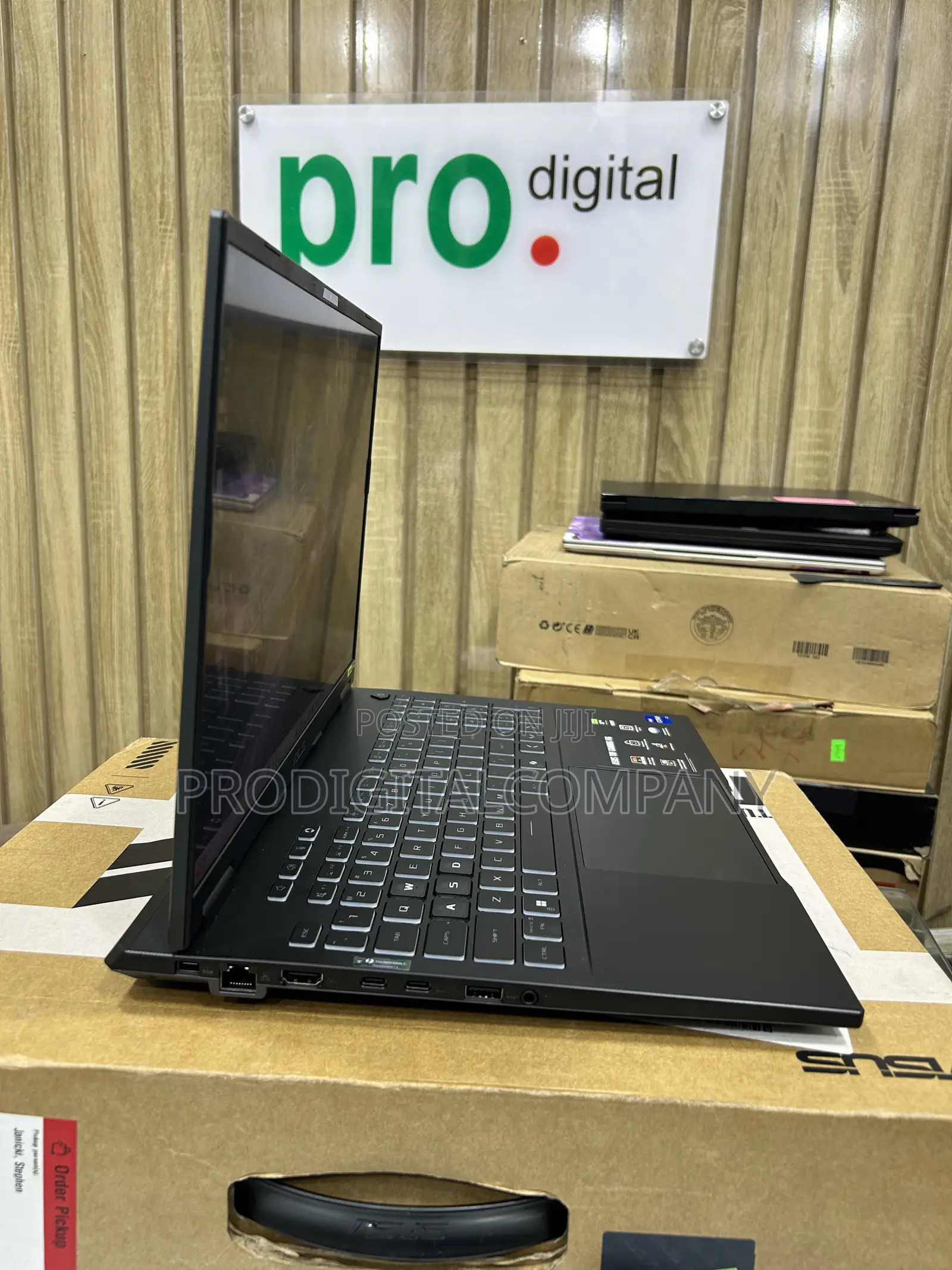 Laptop Asus TUF Gaming F16 32GB Intel Core i7 SSD 1T