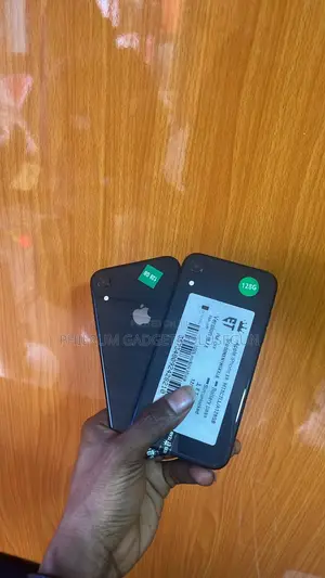 New Apple iPhone XR 128 GB Black