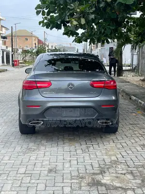 Mercedes-Benz GLC-Class GLC 300 4MATIC AWD 2023 Gray