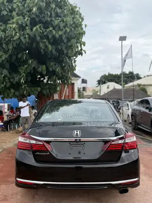 Honda Accord Touring 4dr Sedan FWD (3.5L 6cyl 6A) 2016 Black